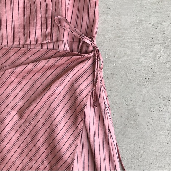 EXPRESS Dress - Picture 5 of 7